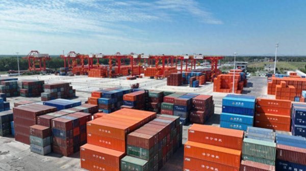 国内股票配资 龙拱港堆场纳入中欧班列集装箱共享堆场